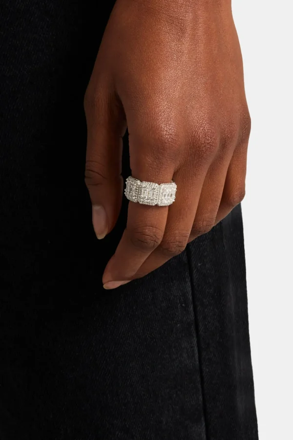 Clustered Ring - White